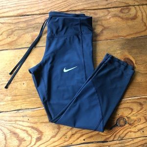 Nike cropped pant